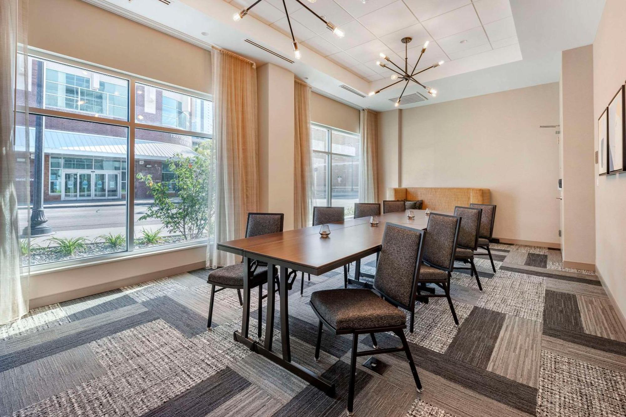 Cambria Hotel Minneapolis Downtown Екстериор снимка