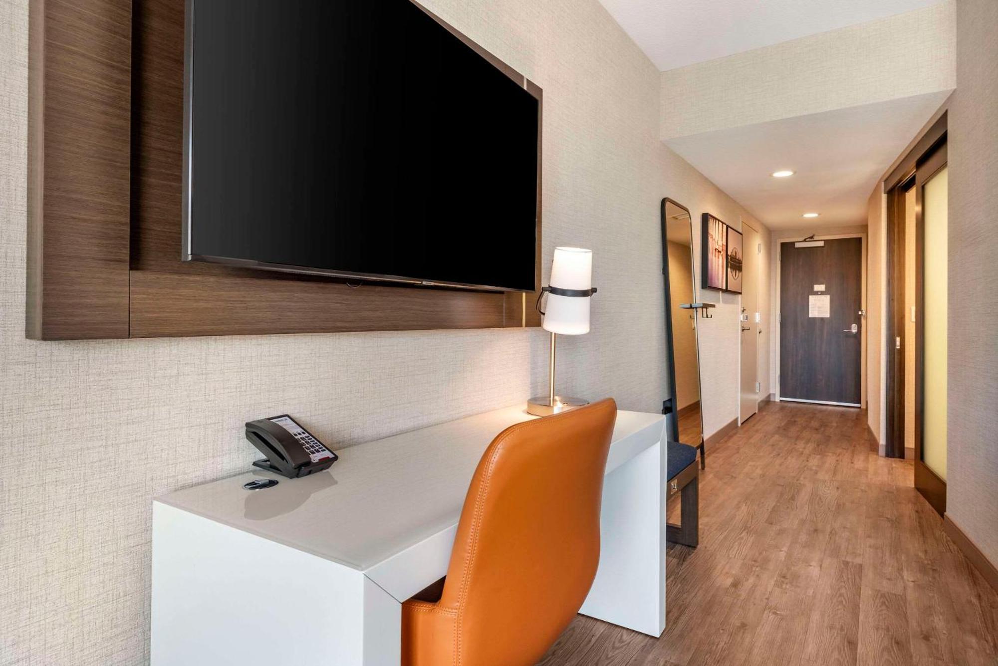 Cambria Hotel Minneapolis Downtown Екстериор снимка