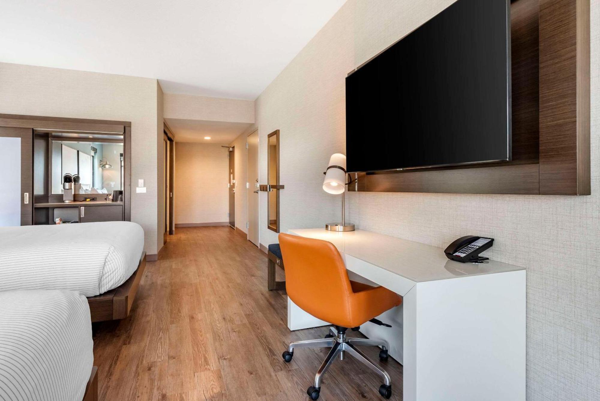 Cambria Hotel Minneapolis Downtown Екстериор снимка